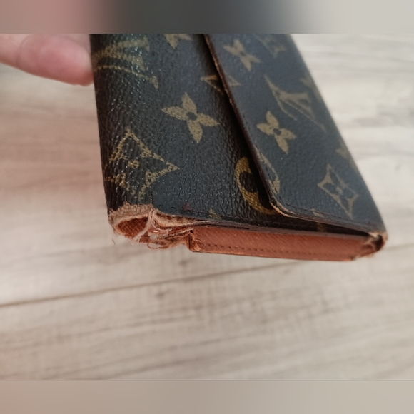 Louis Vuitton Monogram Tri Fold Wallet - Picture 7 of 16